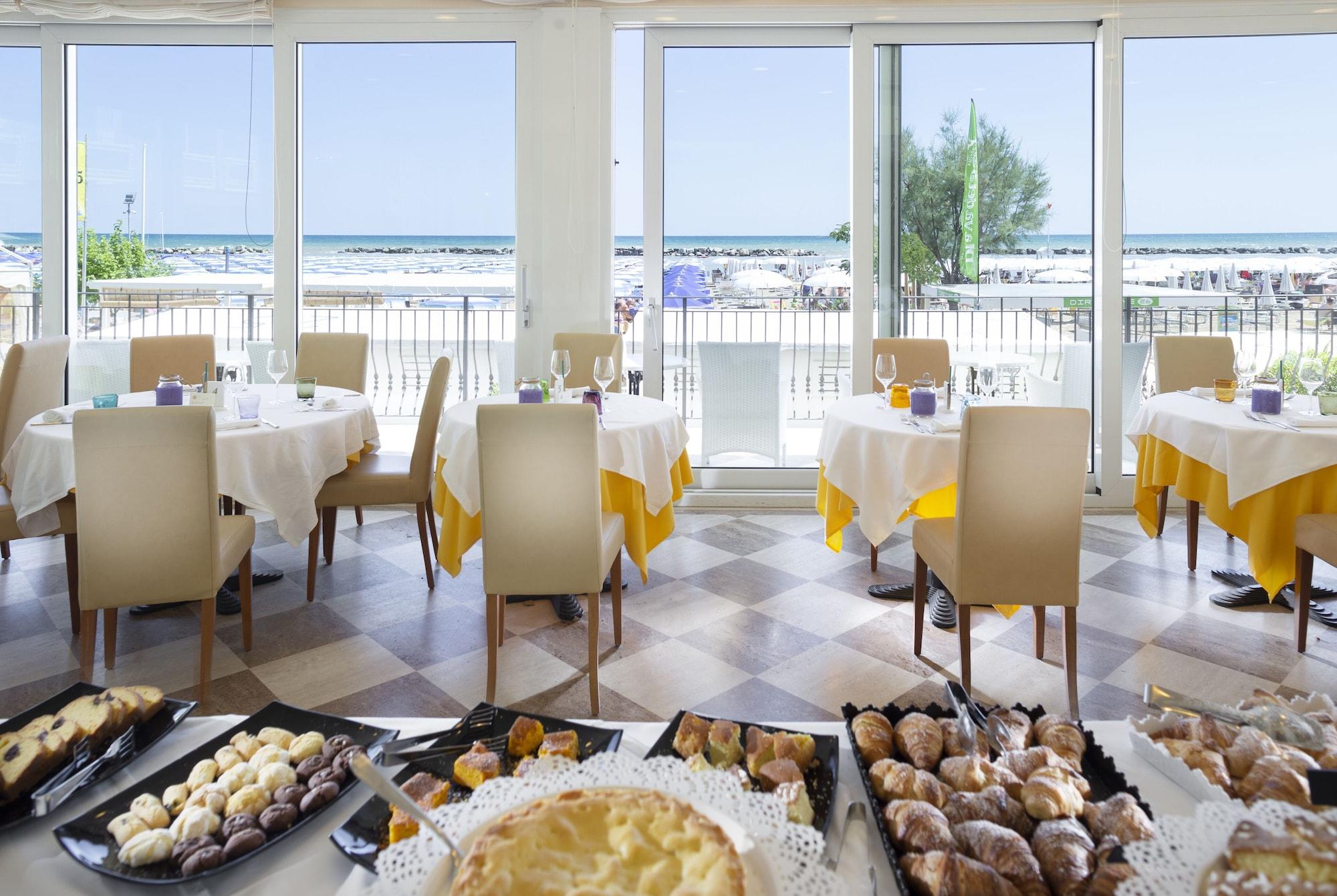 Hotel Orizzonte 벨레지아아지마리나 외부 사진