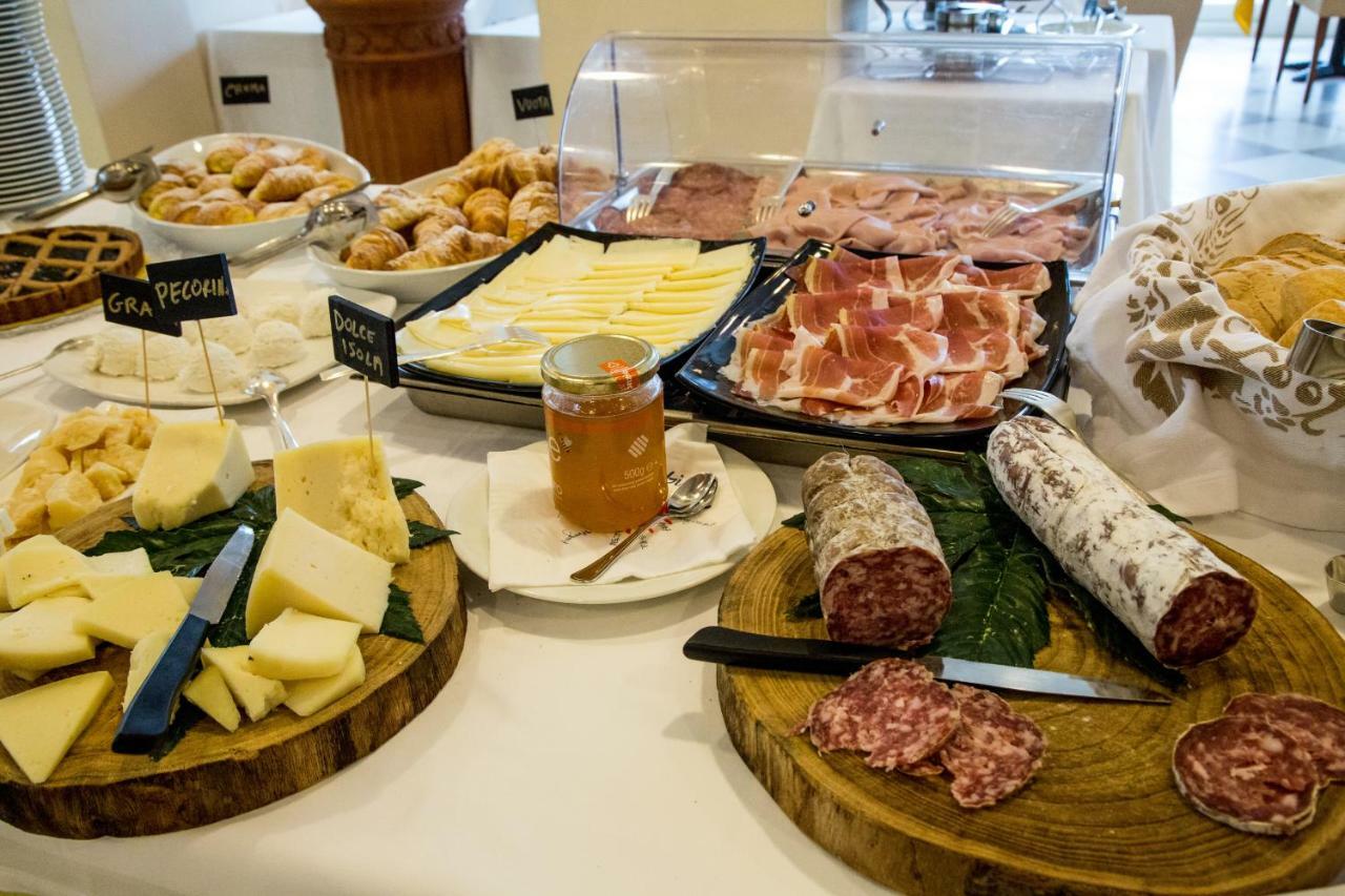 Hotel Orizzonte 벨레지아아지마리나 외부 사진